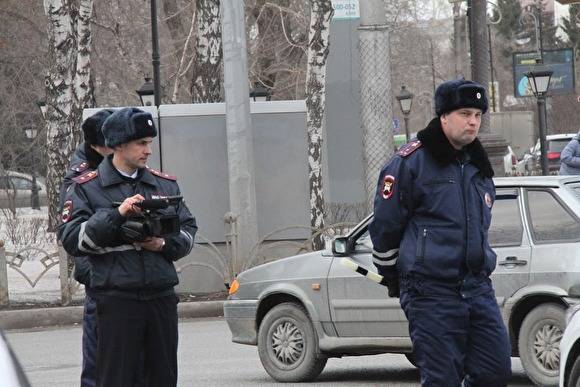 В Верхней Салде полиция проследит, чтобы кафе и клубы закрылись из-за коронавируса - znak.com - Россия