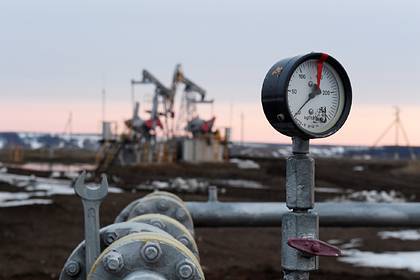Попытки спасти цены на нефть признали безнадежными - lenta.ru - Россия - Сша - Саудовская Аравия