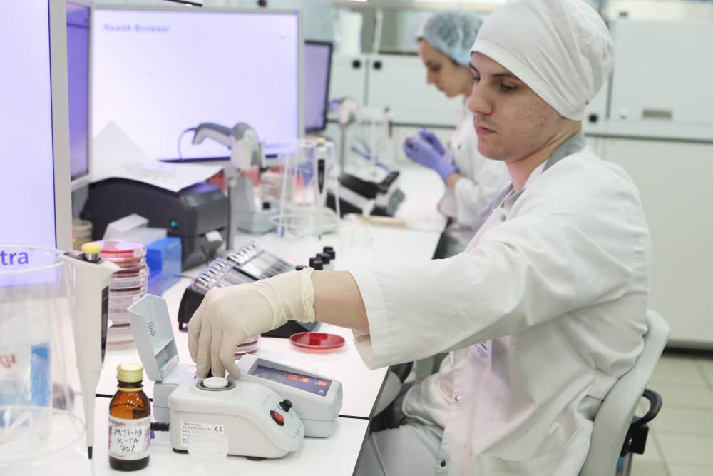 Анастасия Ракова - Столичные лаборатории проводят около 4 тысяч тестов на коронавирус в сутки - vm.ru - Москва