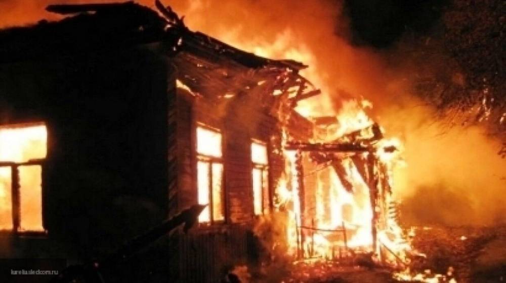 Семь человек погибли при пожаре в двухэтажном доме в Екатеринбурге - nation-news.ru - Екатеринбург