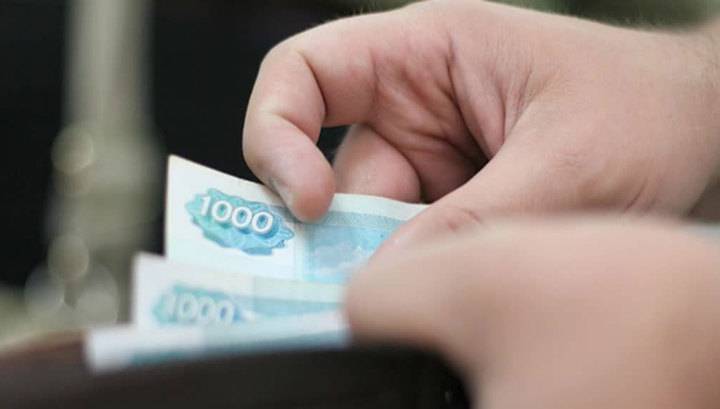 Минтруд: нерабочие дни не служат основанием для снижения зарплат - vesti.ru