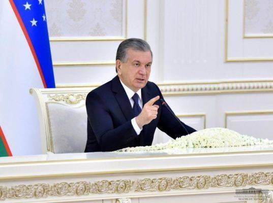 Президент Узбекистана поручил отправить в отпуск всех, кто старше 60 лет - eadaily.com - Узбекистан - Навоийской обл.