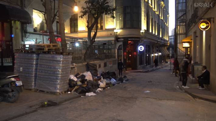 Стамбул превратился в кошмар для туристов из-за разрухи, мусора и агрессивных турок - riafan.ru - Турция - Стамбул