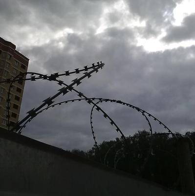 В Сингапуре с 27 марта нарушителям метровой дистанции грозит до полугода заключения - radiomayak.ru - Сингапур