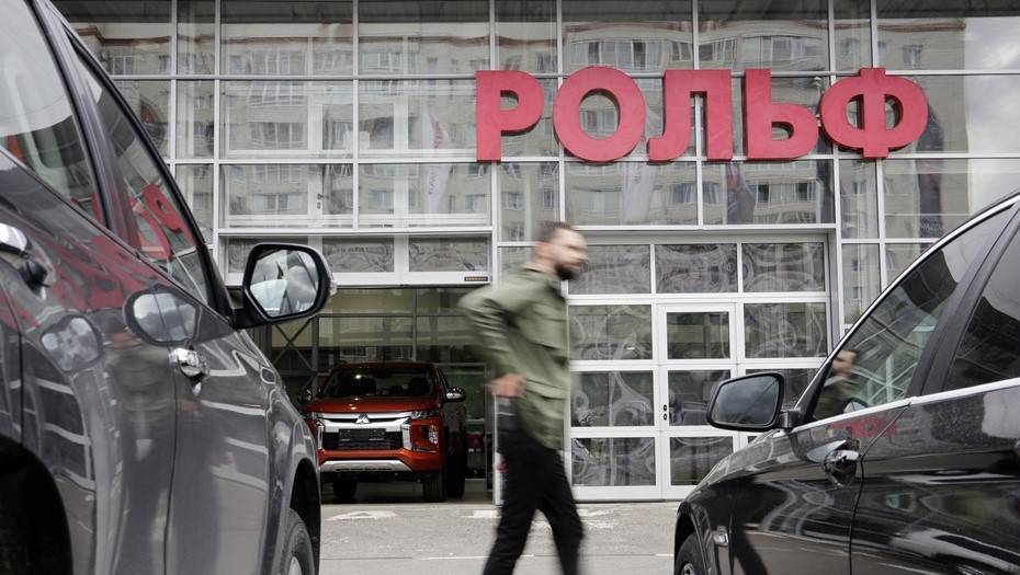 Крупнейший автодилер Петербурга закроет свои центры на неделю из-за коронавируса - dp.ru - Санкт-Петербург