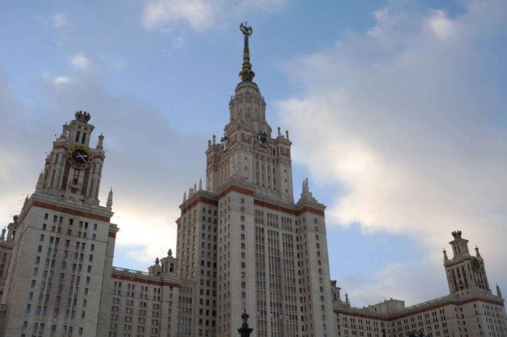 Более 50 российских вузов примут документы от абитуриентов онлайн - tvc.ru - Россия