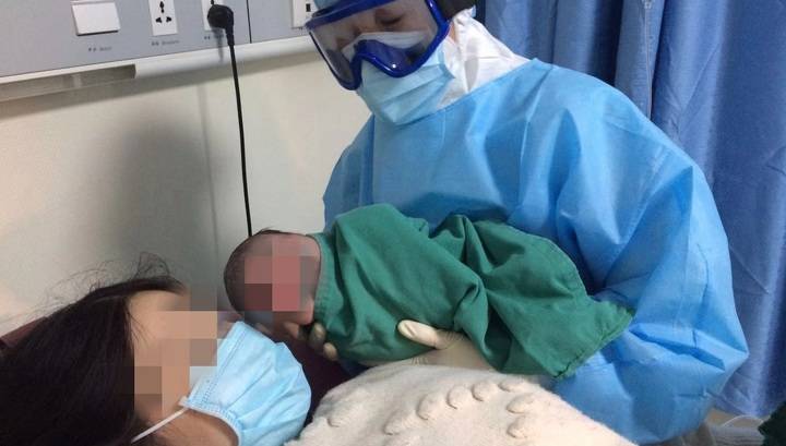 Редко, но метко: COVID-19 может передаваться ребёнку при беременности - vesti.ru - Ухань