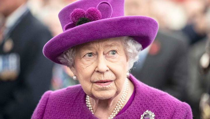 королева Елизавета II (Ii) - Из-за коронавируса отменили парад в честь дня рождения Елизаветы II - vesti.ru - Англия