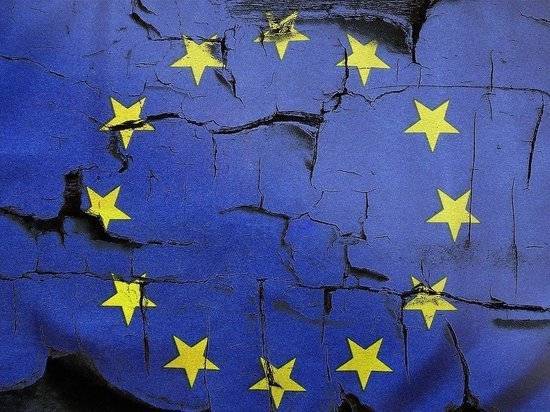 Маттео Салвини - «Гнездо шакалов»: в Италии пригрозили выходом из Евросоюза - newtvnews.ru - Италия - Евросоюз