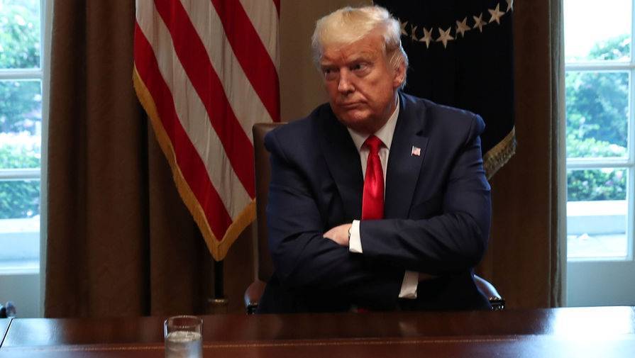 Дональд Трамп - Трамп опроверг сообщения о возможной приостановке сбора пошлин на импорт из-за пандемии - gazeta.ru - Сша