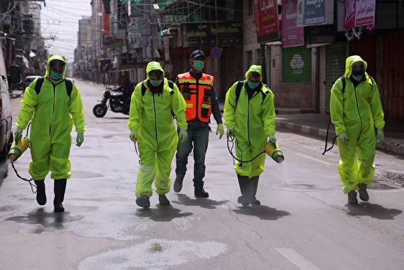 В Иране 300 человек погибли от метанола, используя его как лекарство от коронавируса - znak.com - Иран