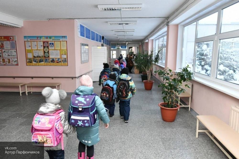 Беглов распорядился обеспечить школьников продуктовыми наборами на время карантина - inforeactor.ru
