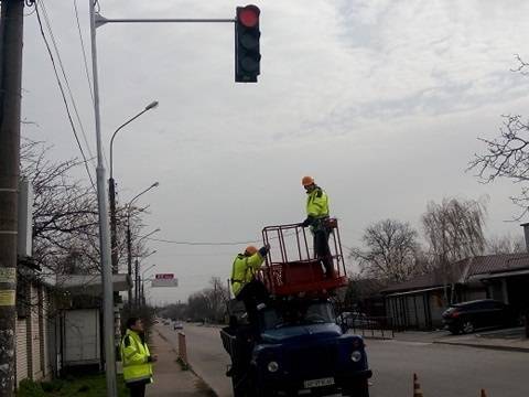 В Запорожье на сложном перекрестке появились новые светофоры - inform.zp.ua - Запорожье
