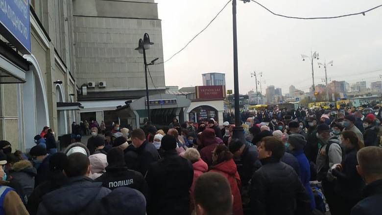 Из Киева эвакуировали 700 россиян, на вокзале выстроилась километровая очередь - newizv.ru - Россия - Украина - Киев