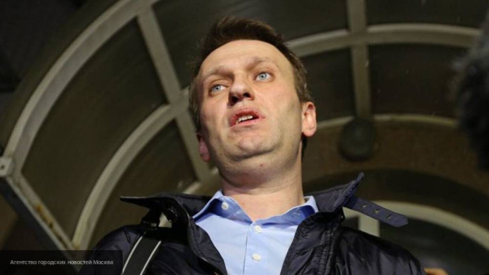 Алексей Навальный - Олег Иванов - Конфликтолог уверен, что Навальный раскритиковал "Спасибо врачам" с целью не быть забытым - nation-news.ru