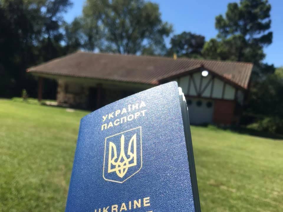 МИД Украины: Украинцы могут вернуться из ЕС на авто по транзитным коридорам - gordonua.com - Россия - Украина - Белоруссия - Германия - Австрия - Словакия - Польша - Чехия - Венгрия - Румыния