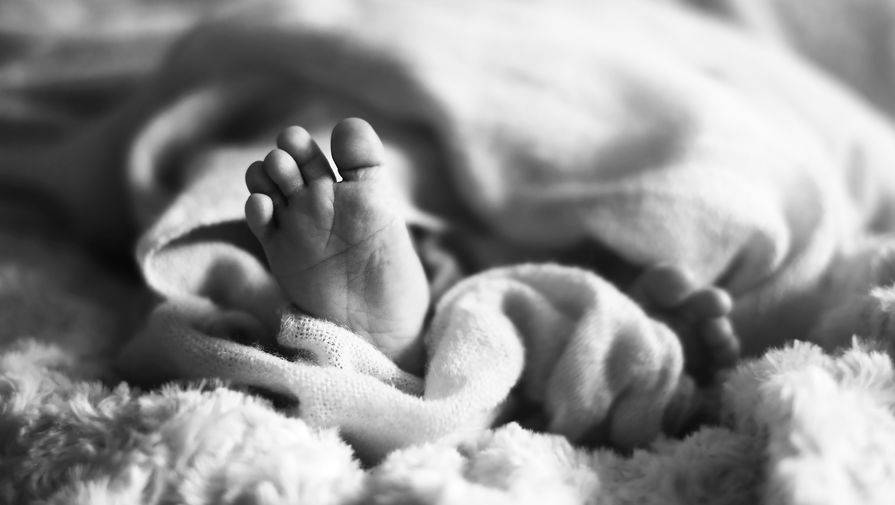 Нгози Эзике - В США впервые умер младенец с коронавирусом - gazeta.ru - Сша - штат Иллинойс - Чикаго