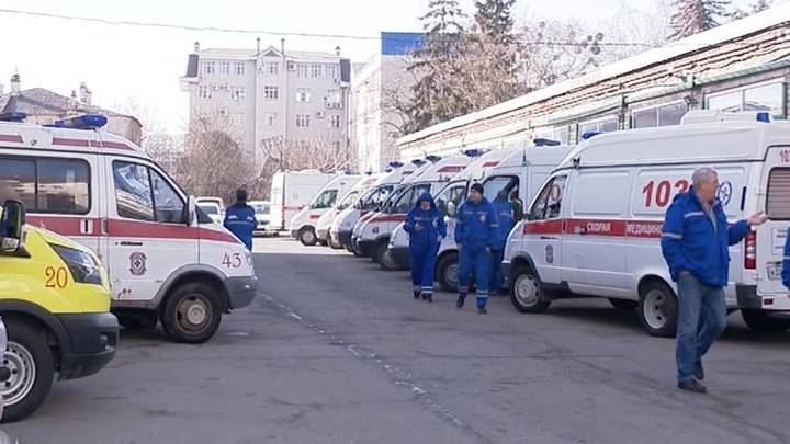 Скорая помощь – на переднем крае борьбы с коронавирусом - vesti.ru - Ставрополье край