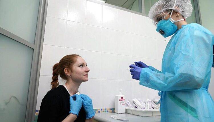 Первые случаи коронавируса зафиксировали в Омской области - newtvnews.ru - Омск - Эмираты - Омская обл.