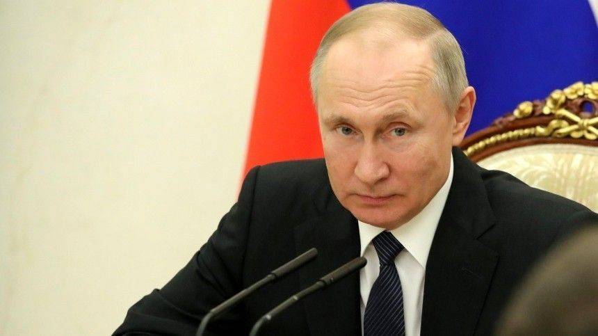 Владимир Путин - Путин поручил подготовить поправки о кредитных каникулах граждан к 20 апреля - 5-tv.ru - Россия