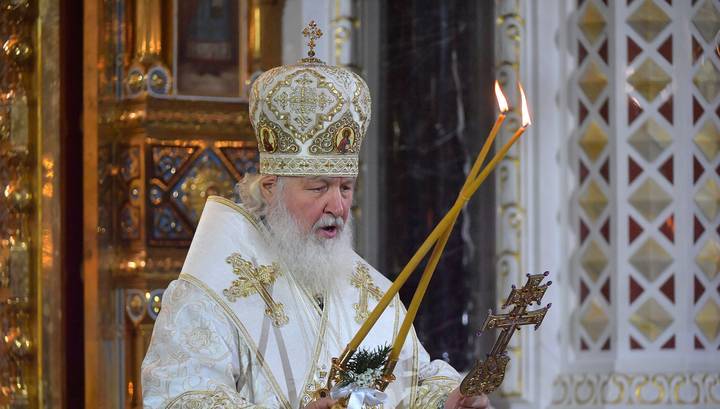 патриарх Кирилл - Патриарх Кирилл призвал пока не ходить в храмы - vesti.ru - Русь