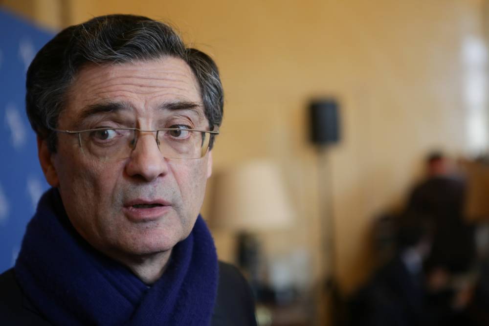 Патрик Деведжян - Бывший министр промышленности Франции скончался от коронавируса - vm.ru - Франция