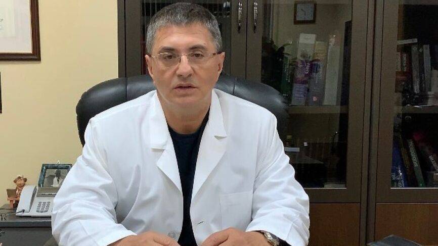 Александр Мясников - Доктор Мясников назвал единственный способ приблизить конец эпидемии коронавируса - riafan.ru - Москва