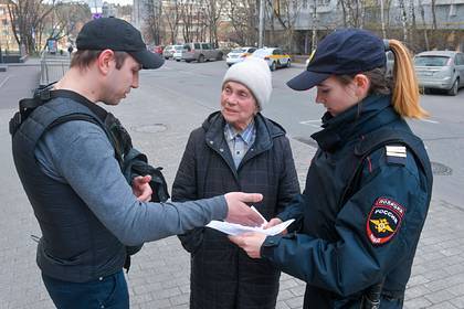 Михаил Мишустин - Правительство одобрило ужесточение наказания за нарушение карантина - lenta.ru