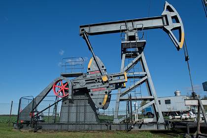 Цена на нефть упала до минимума за 18 лет - lenta.ru - Лондон