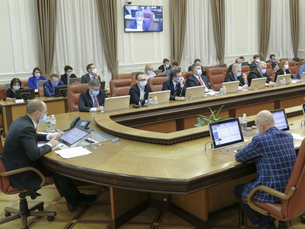 Кабмин упростил получение пособия по безработице на период карантина - gordonua.com - Украина