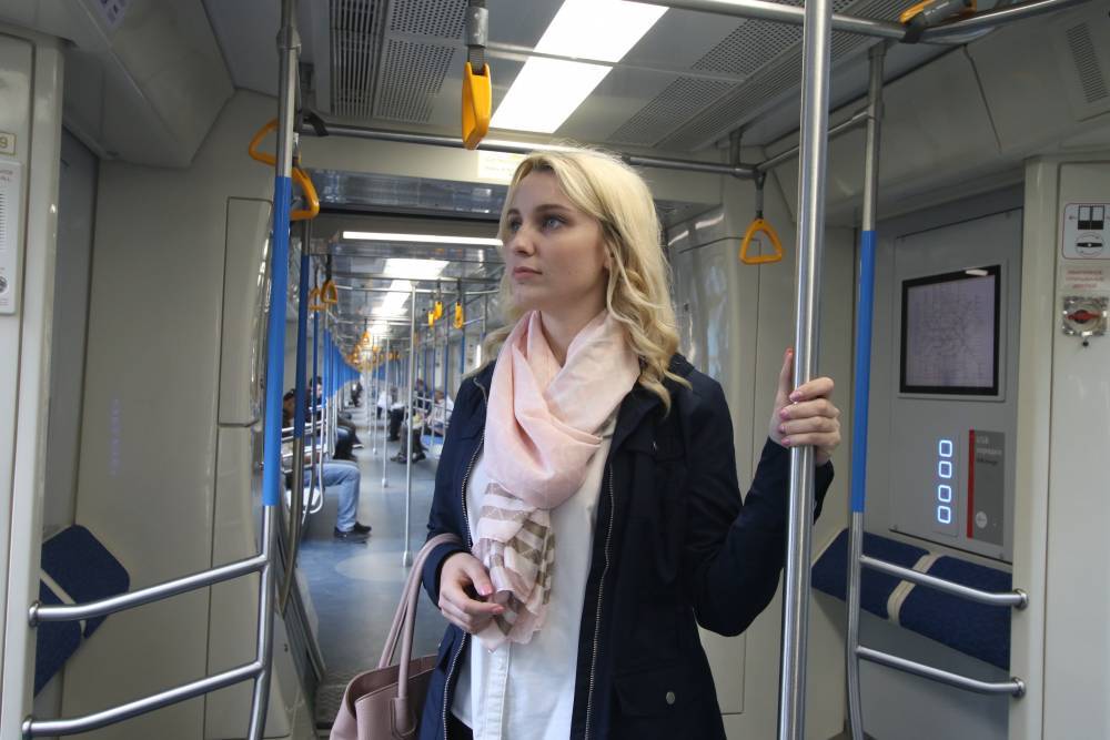 Свыше 9 тысяч экранов в метро начали оповещать о мерах предосторожности в Москве - vm.ru - Москва