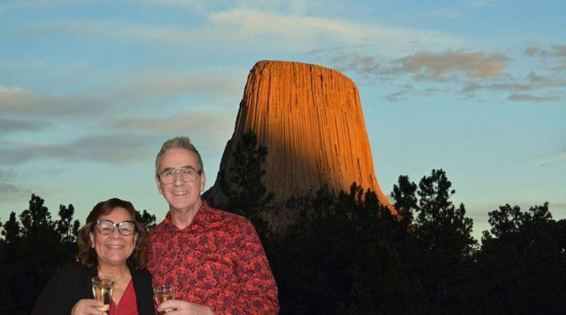 Супруги, прожившие вместе 28 лет, смогли креативно отметить годовщину свадьбы во время карантина - usa.one - штат Калифорния