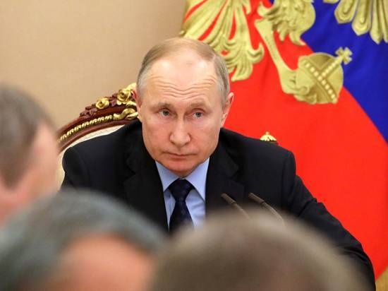 Владимир Путин - Дональд Трамп - Путин и Трамп обсудили цены на нефть и коронавирус - newtvnews.ru - Россия - Сша