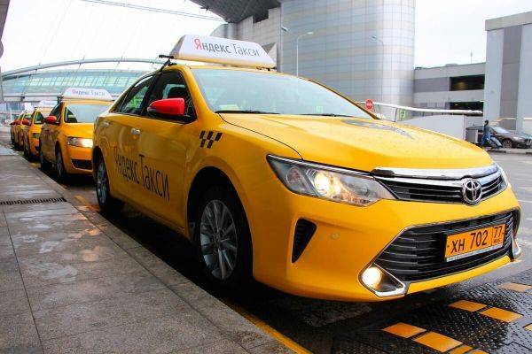 Водители, работающие с Яндекс.Такси», жалуются на сокращение выплат - eadaily.com