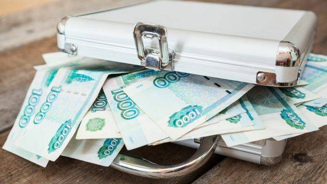 В России принят закон о НДФЛ на проценты по вкладам и кредитных каникулах - eadaily.com - Россия