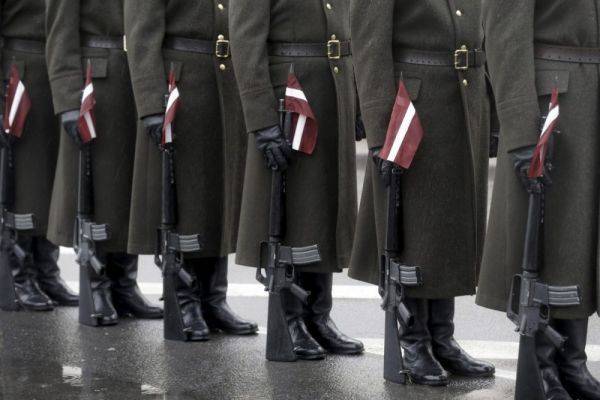 В Латвии стали заболевать коронавирусом солдаты — уже 4 случая - eadaily.com - Латвия