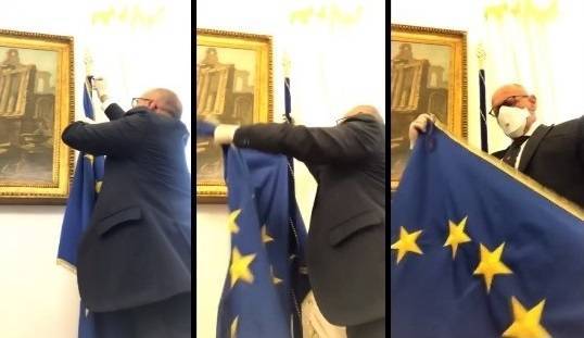Фабио Рампелли - «Может, увидимся позже»: высокопоставленный политик из Италии снял флаг ЕС - eadaily.com - Италия