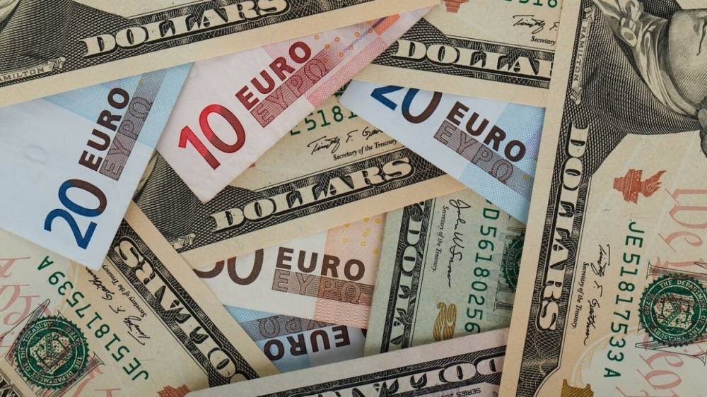 Экономисты объяснили падение евро и спрогнозировали его судьбу - riafan.ru - Евросоюз