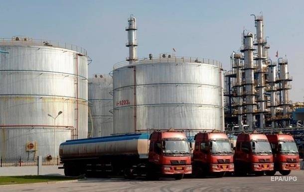 Казахстан запретил ввоз бензинов и дизтоплива из РФ - korrespondent.net - Россия - Казахстан