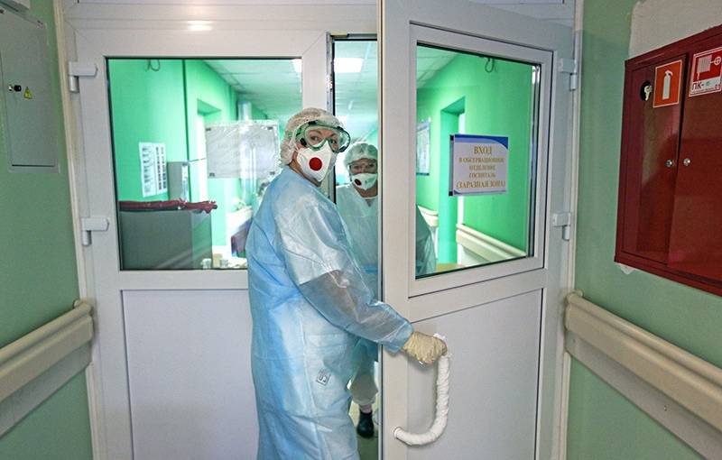 Работающих с больными коронавирусом врачей изолируют - tvc.ru - Россия - Минздрав