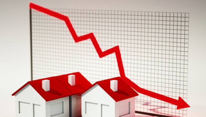 Эксперты: цены на жилье в России снизятся в ближайшее время на 10-20%, спрос резко падает - vesti.ru - Россия - Санкт-Петербург - Москва