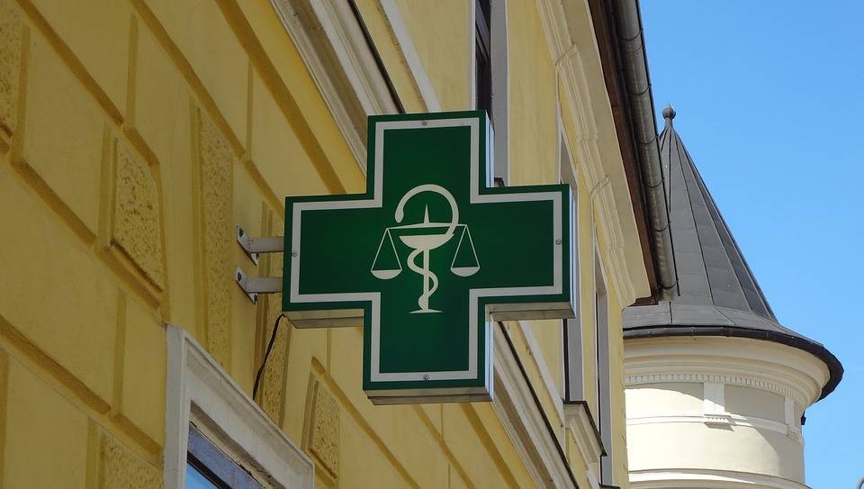 Совфед одобрил закон об ответственности за завышение цен на лекарства - vm.ru