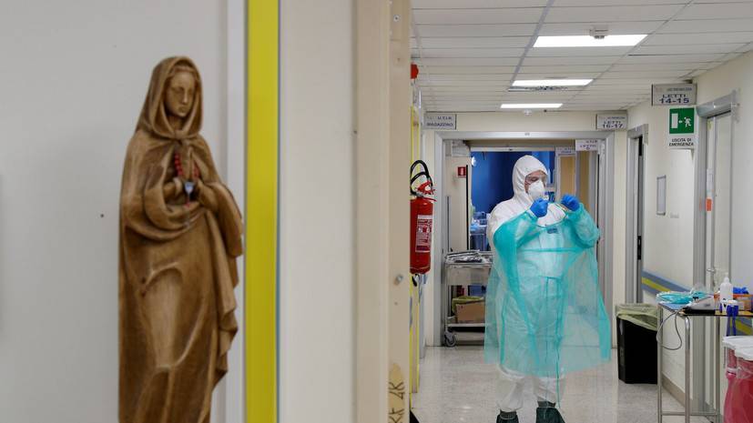 Анджело Боррелли - Число жертв коронавируса в Италии за сутки выросло на 837 - russian.rt.com - Италия