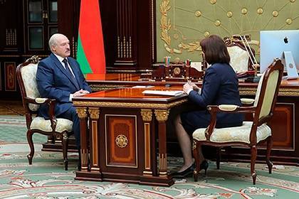 Александр Лукашенко - Лукашенко порассуждал о самоизоляции в «тухлых квартирах» - lenta.ru - Белоруссия