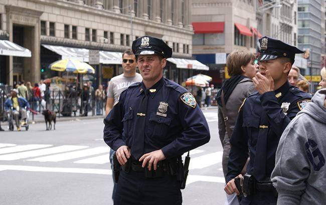 В Нью-Йорке более тысячи полицейских заразились коронавирусом - rbc.ua - Нью-Йорк - Нью-Йорк