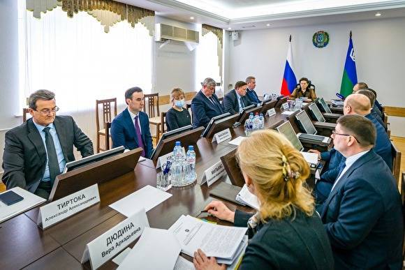 Траты властей ХМАО на приобретение средств индивидуальной защиты достигли 1 млрд рублей - znak.com - округ Югра