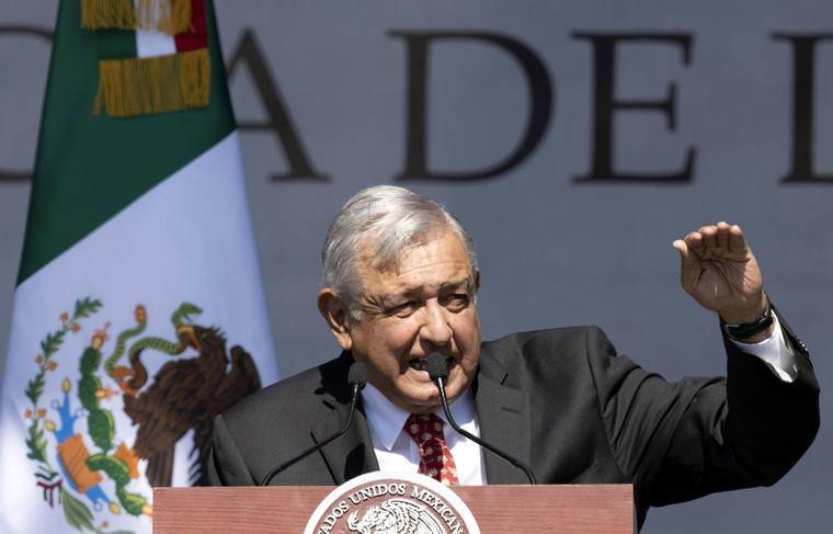 Карлос Слим - Лидер Мексики призвал бизнесменов сохранить зарплаты рабочим на карантине - news.ru - Мексика