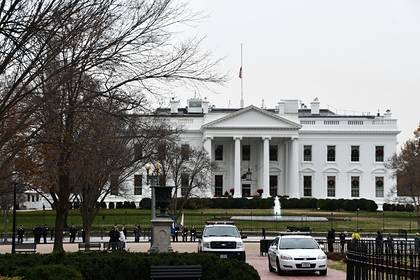 Белый дом предсказал смерть двух тысяч американцев за сутки - lenta.ru - Сша