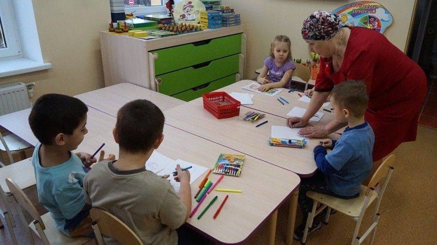 Как защищают от COVID-19 воспитанников детсадов в дежурных группах - 5-tv.ru