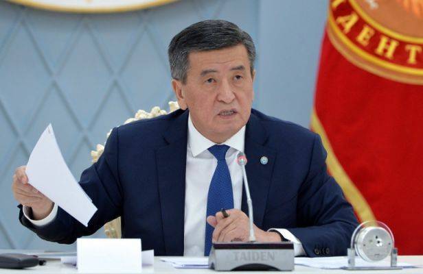 Космосбек Чолпонбаев - Сооронбай Жээнбеков - Президент Киргизии уволил министра здравоохранения - eadaily.com - Киргизия
